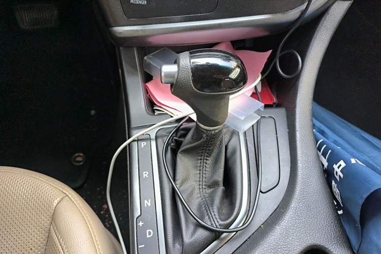 Used Kia K5 2015 2.0L Automatic GL Gear Lever