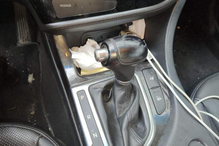 Used Kia K5 2015 2.0L Automatic LUX Gear Lever