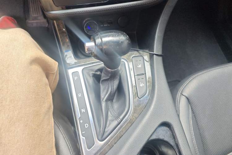 Used Kia K5 2015 2.0L Automatic LUX Gear Lever