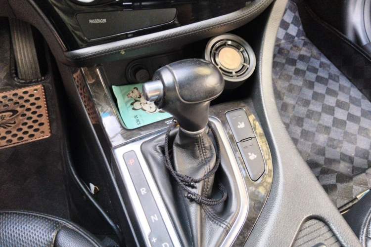 Used Kia K5 2015 2.0L Automatic LUX Gear Lever