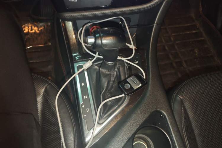 Used Kia K5 2015 2.0L Automatic LUX Gear Lever