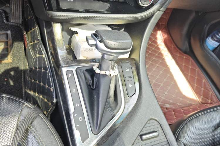 Used Kia K5 2015 2.0L Automatic LUX Gear Lever
