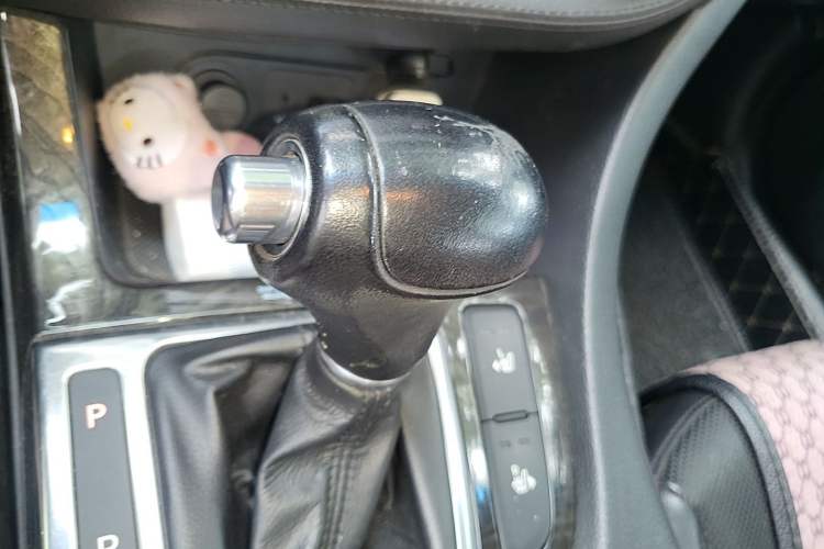 Used Kia K5 2015 2.0L Automatic LUX Gear Lever