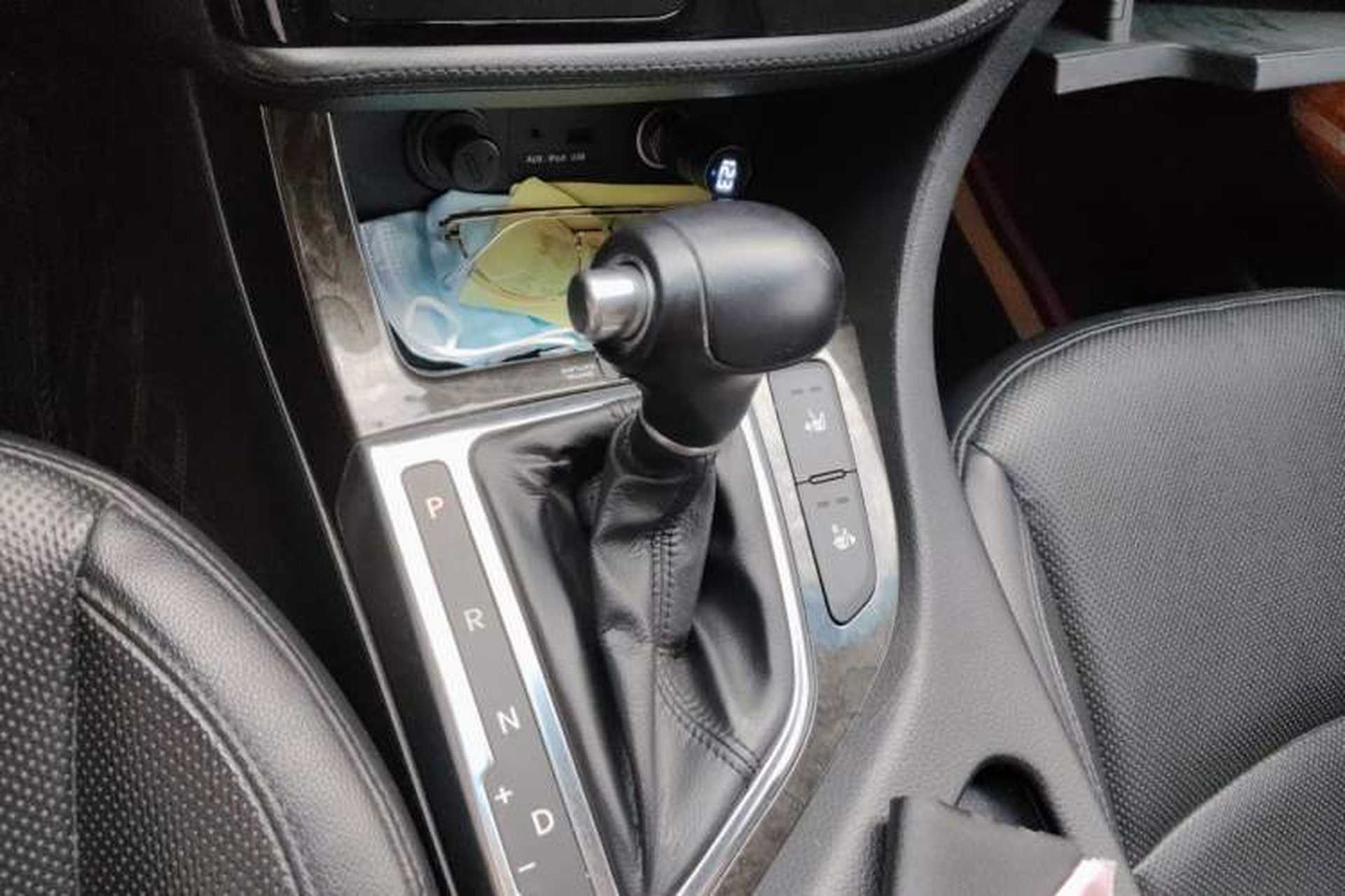 Used Kia K5 2015 2.0L Automatic LUX Gear Lever