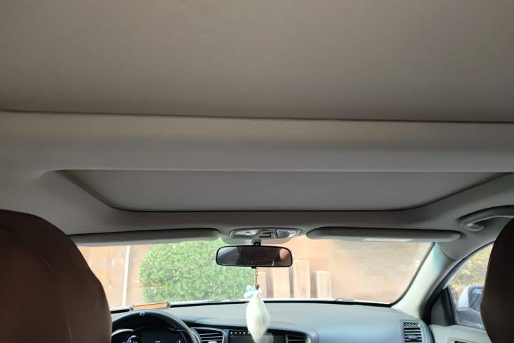 Used Kia K5 2015 2.0L Automatic LUX Headliner