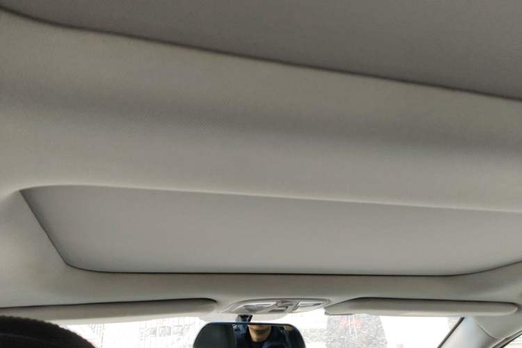 Used Kia K5 2015 2.0L Automatic LUX Headliner