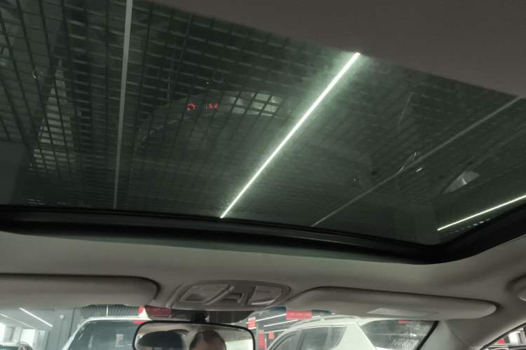 Used Kia K5 2015 2.0L Automatic LUX Headliner