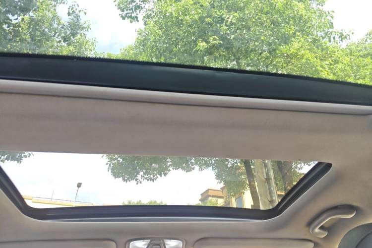 Used Kia K5 2015 2.0L Automatic LUX Headliner