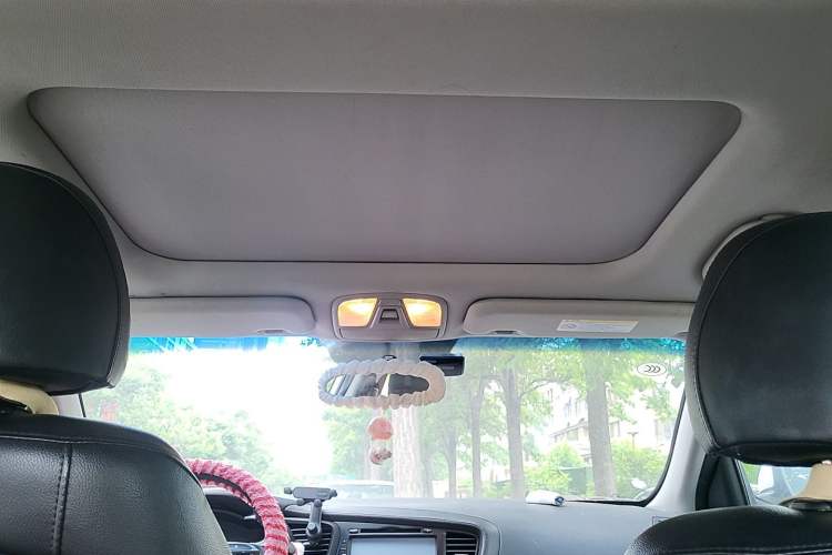 Used Kia K5 2015 2.0L Automatic LUX Headliner