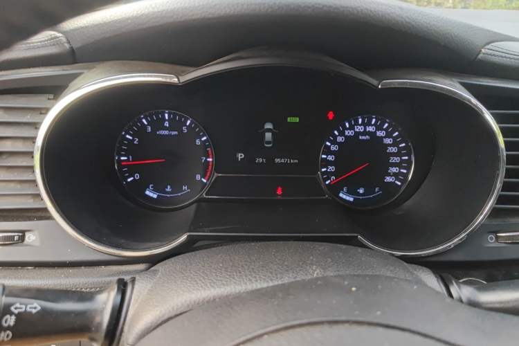 Used Kia K5 2015 2.0L Automatic LUX Instrument Cluster