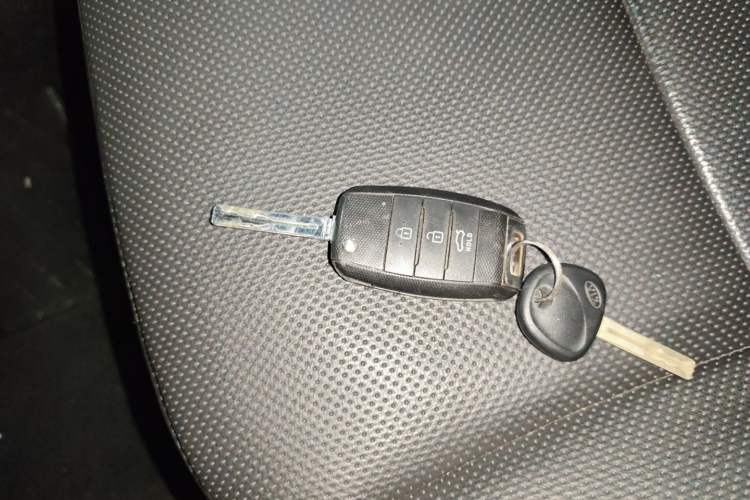 Used Kia K5 2015 2.0L Automatic GLS Interior 1