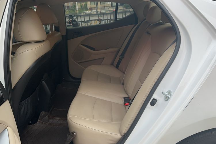 Used Kia K5 2015 2.0L Automatic GL Interior 1