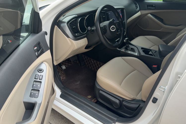 Used Kia K5 2015 2.0L Automatic GL Interior 1