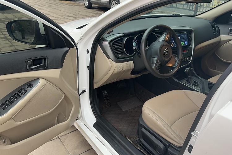 Used Kia K5 2015 2.0L Automatic GL Interior 2