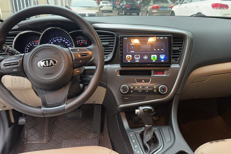 Used Kia K5 2015 2.0L Automatic GL Interior 3