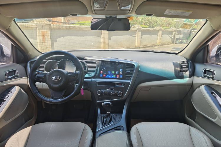 Used Kia K5 2015 2.0L Automatic GL Interior 5