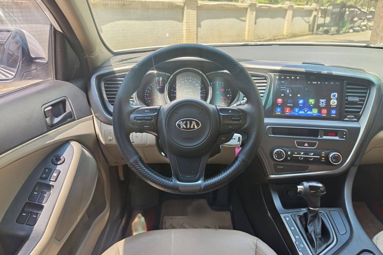 Used Kia K5 2015 2.0L Automatic GL Interior 6