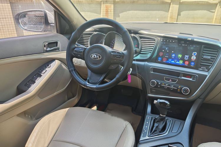 Used Kia K5 2015 2.0L Automatic GL Interior 7