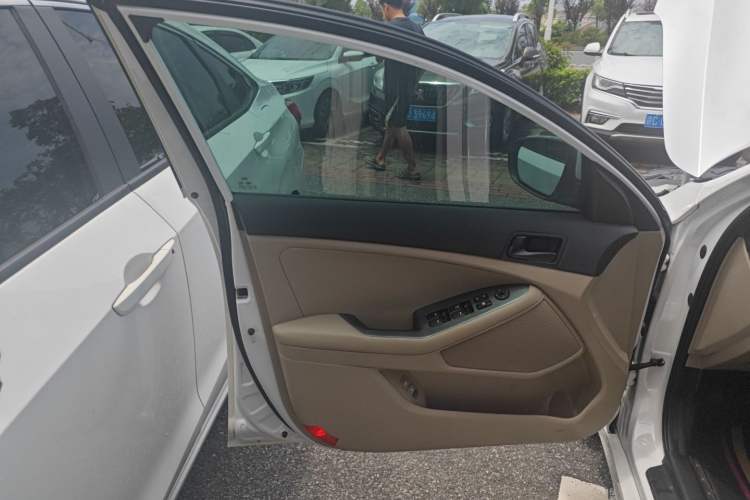 Used Kia K5 2015 2.0L Automatic GL Left Front Door Interior