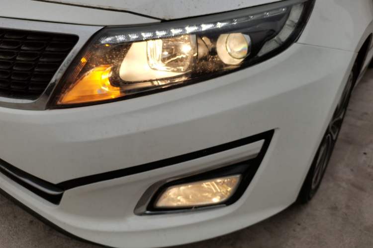 Used Kia K5 2015 2.0L Automatic LUX Left Front Headlight
