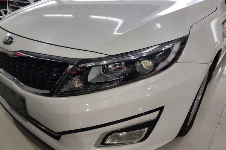 Used Kia K5 2015 2.0L Automatic GLS Left Front Headlight