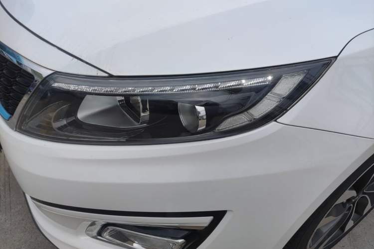 Used Kia K5 2015 2.0L Automatic LUX Left Front Headlight