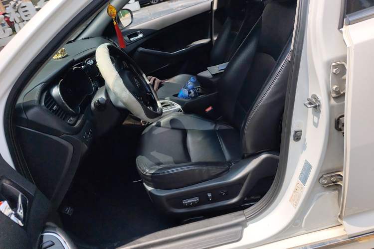Used Kia K5 2015 2.0L Automatic LUX Left Front Seat