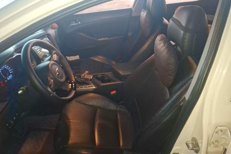 Used Kia K5 2015 2.0L Automatic LUX Left Front Seat