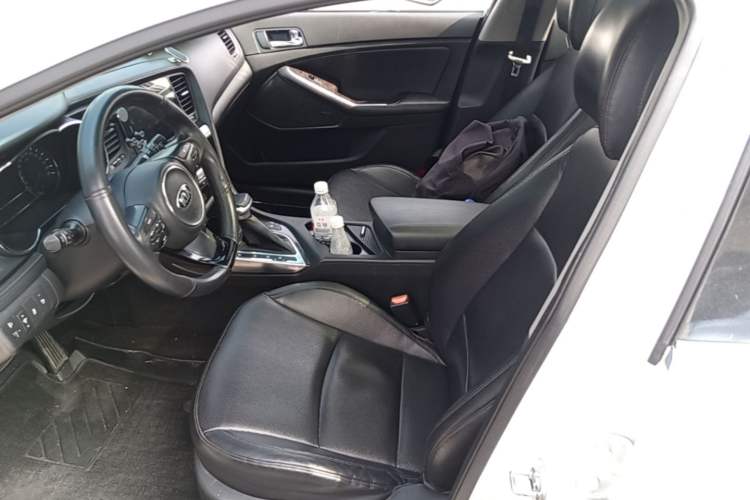 Used Kia K5 2015 2.0L Automatic LUX Left Front Seat