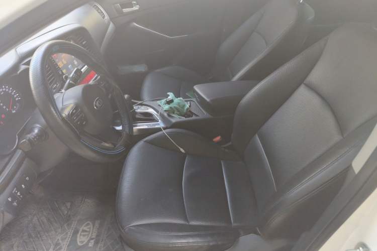 Used Kia K5 2015 2.0L Automatic LUX Left Front Seat