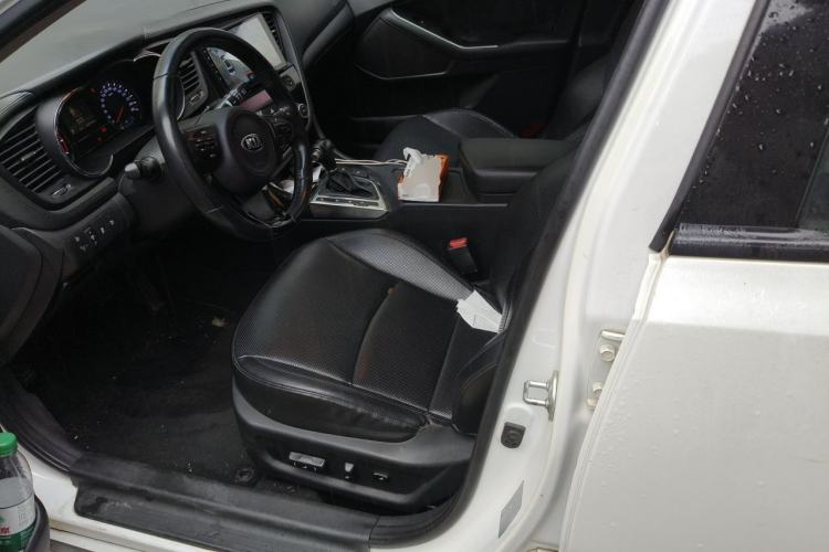Used Kia K5 2015 2.0L Automatic LUX Left Front Seat