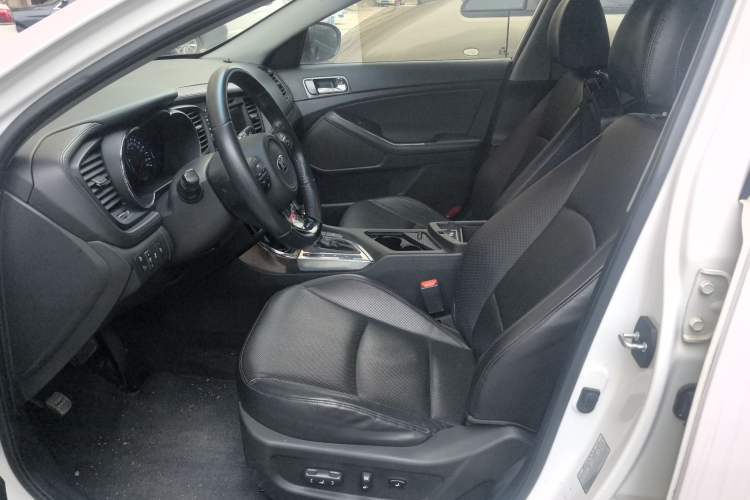 Used Kia K5 2015 2.0L Automatic LUX Left Front Seat