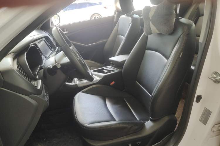 Used Kia K5 2015 2.0L Automatic LUX Left Front Seat