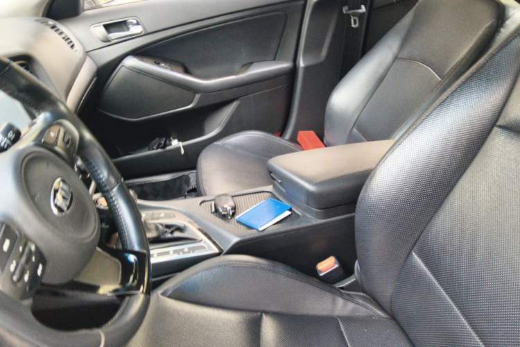 Used Kia K5 2015 2.0L Automatic LUX Left Front Seat