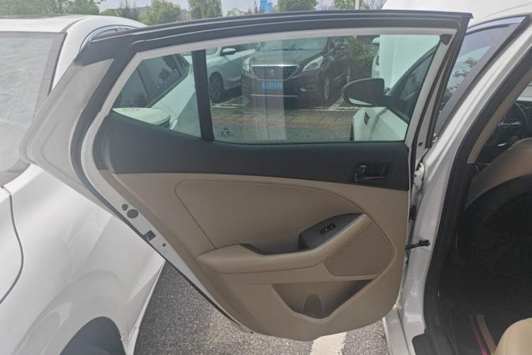 Used Kia K5 2015 2.0L Automatic GL Left Rear Door Interior