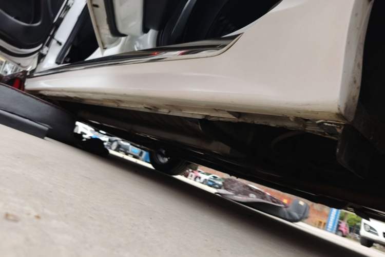 Used Kia K5 2015 2.0L Automatic LUX Left Side Sill