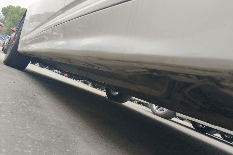 Used Kia K5 2015 2.0L Automatic GLS Left Side Sill