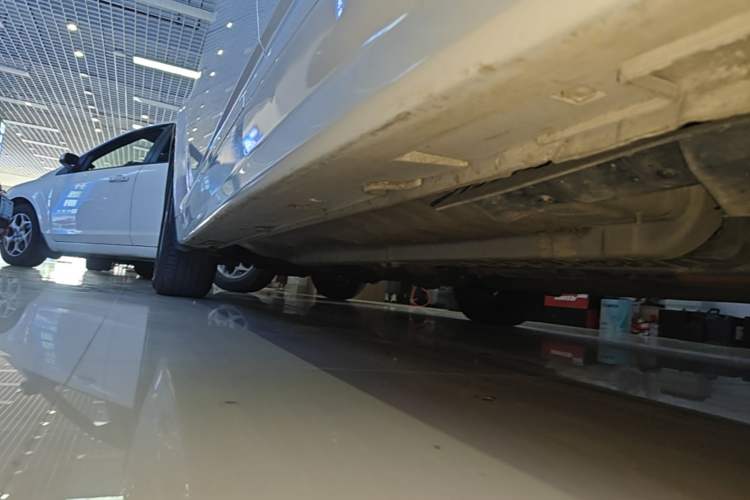 Used Kia K5 2015 2.0L Automatic GL Left Side Sill