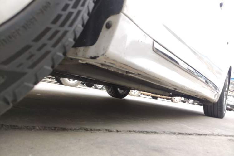 Used Kia K5 2015 2.0L Automatic LUX Left Side Sill