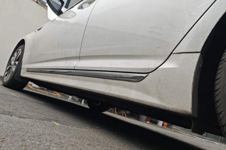 Used Kia K5 2015 2.0L Automatic Special Left Side Sill