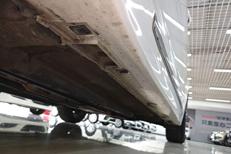 Used Kia K5 2015 2.0L Automatic LUX Left Side Sill