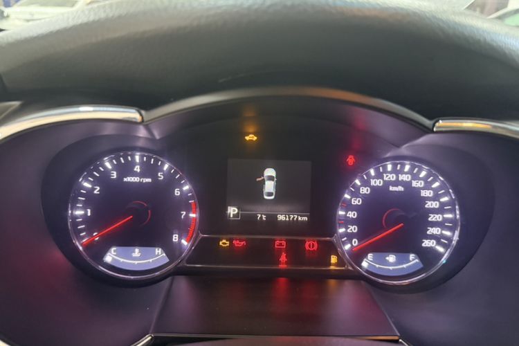 Used Kia K5 2015 2.0L Automatic LUX Odometer Close Up