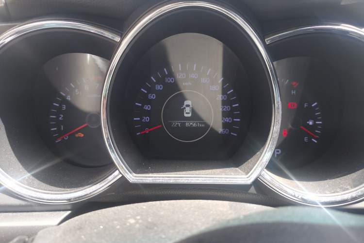 Used Kia K5 2015 2.0L Automatic GL Odometer Close Up