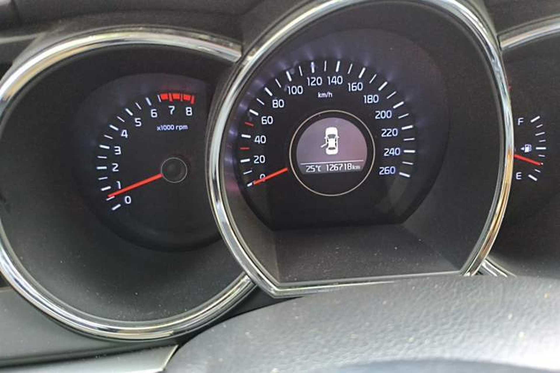 Used Kia K5 2015 2.0L Automatic GL Odometer Close Up