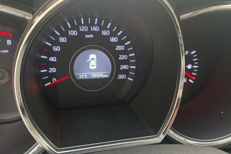 Used Kia K5 2015 2.0L Automatic GL Odometer Close Up