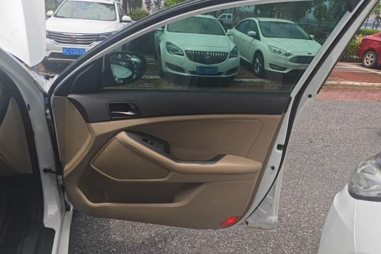 Used Kia K5 2015 2.0L Automatic GL Right Front Door Interior