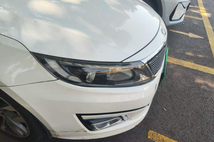 Used Kia K5 2015 2.0L Automatic LUX Right Front Headlight