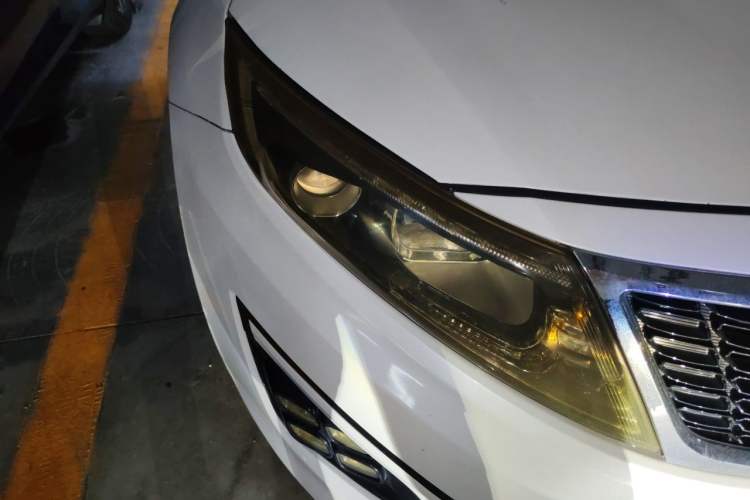 Used Kia K5 2015 2.0L Automatic LUX Right Front Headlight