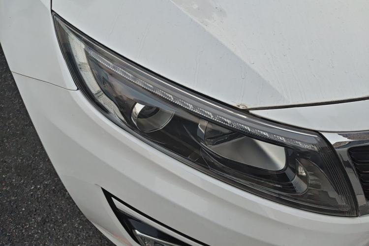 Used Kia K5 2015 2.0L Automatic LUX Right Front Headlight