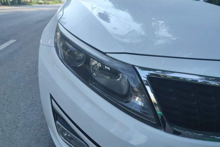 Used Kia K5 2015 2.0L Automatic LUX Right Front Headlight